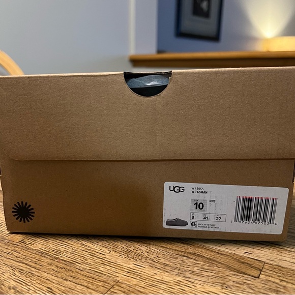 NWT - UGG Tasman slippers - Picture 4 of 5